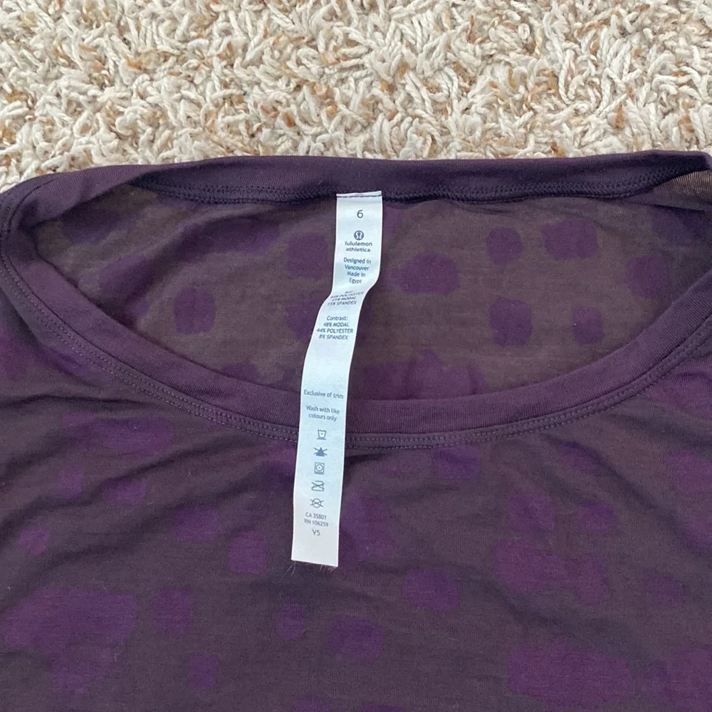 Lululemon Go Om Short Sleeve Tee
Mini Ghost Weave Burnout NWT Size 6 - Picture 6 of 8